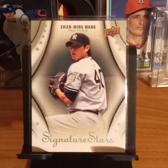 3 baseball card lot - Picture 2 of 7